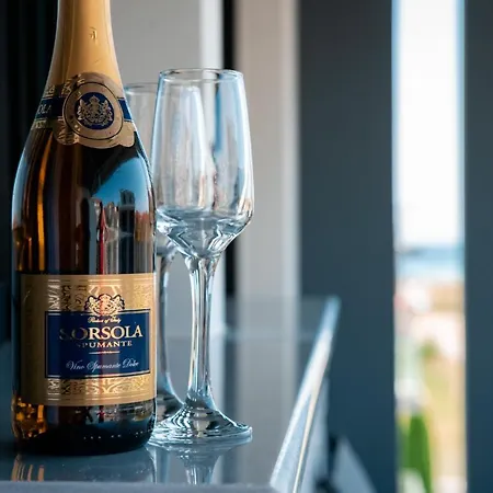 Rafaela アパート フロギタ